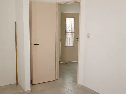 Departamento en Alquiler en Barrio Matheu, $ 370.000