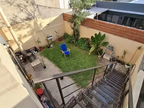 Vende PH 4 amb en Lanús Este refaccionado