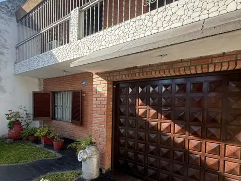 venta de casa en mataderos de 5 ambientes