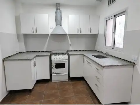 Depto Tipo Casa 3 ambientes con 2 baños