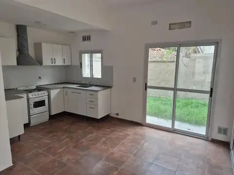 Depto Tipo Casa en Venta en Ituzaingó Norte, USD 110.000