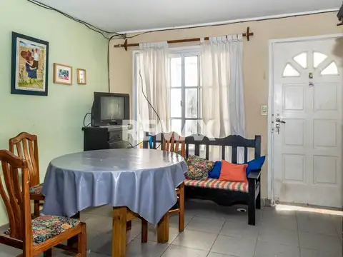 Casa 6 ambientes con 1 baño