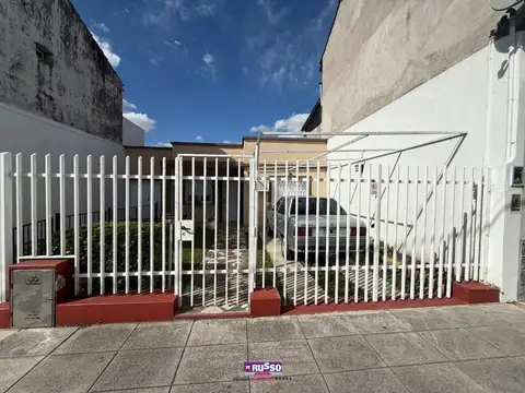 Depto Tipo Casa en Alquiler de 3 ambientes
