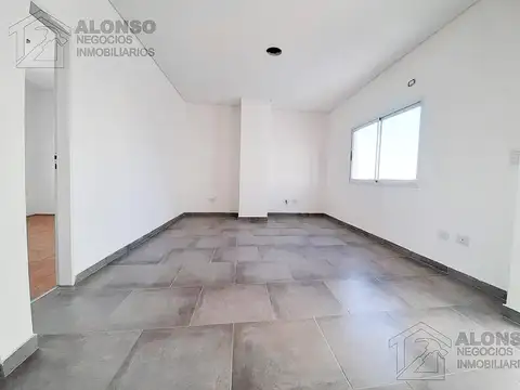 Departamento en Alquiler en Lanus Oeste, $ 600.000