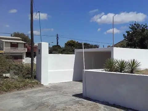 Calle 14  entre costanera y uno