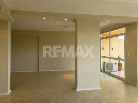 Departamento 8 ambientes con 3 baños