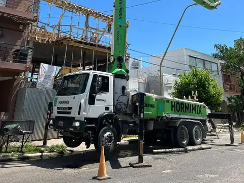 COCHERAS EN COSTRUCCIÓN.