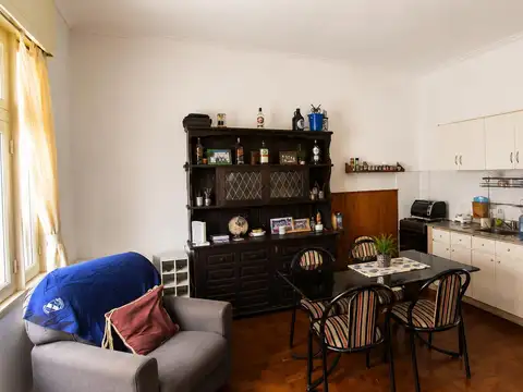 Depto Tipo Casa 4 ambientes con 2 baños