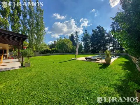 LOTE INTERNO. 3 DORMITORIOS y SERVICIO. YA ESCRITURADA.