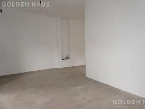 Local en Alquiler en Parque Avellaneda, $ 600.000