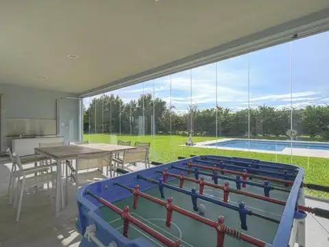 Casa 6 ambientes con 4 baños