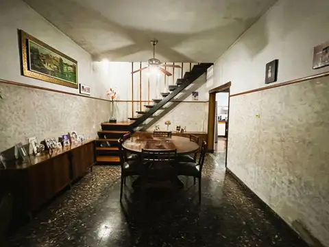 Depto Tipo Casa en Venta de 5 dormitorios
