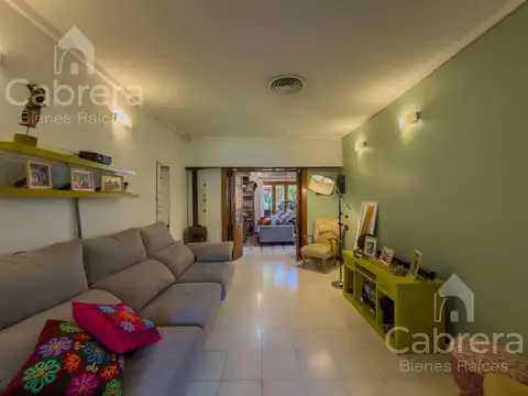 Casa en Venta con 4 cocheras