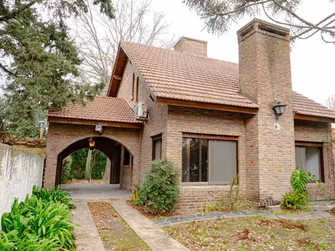 VENTA CASA 3 AMB BONANZA PILAR A METROS R8 JARDIN