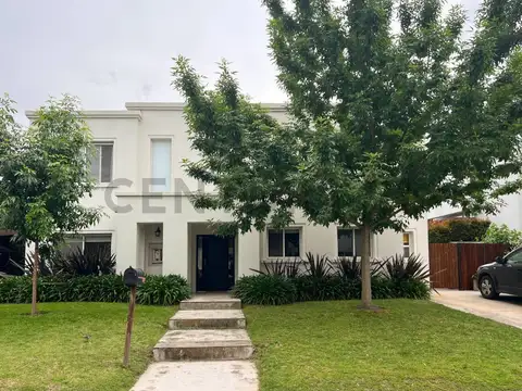 ALQUILER, casa en Santa Bárbara