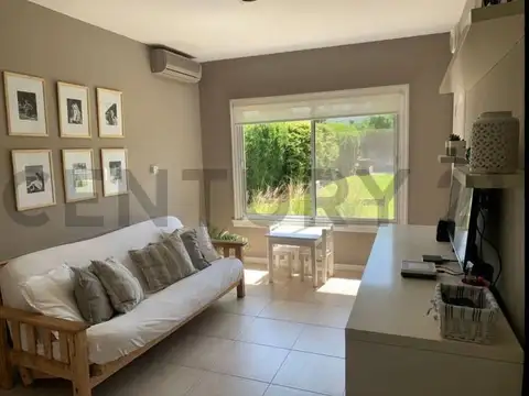 ALQUILER, casa en Santa Bárbara