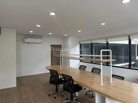 Oficina en Alquiler en Barrio Parque Leloir, $ 910.000