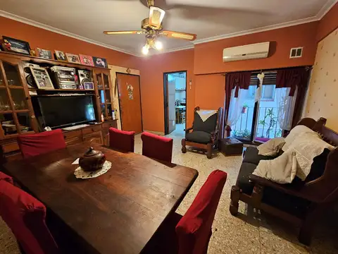 Aristóbulo Del Valle 400
