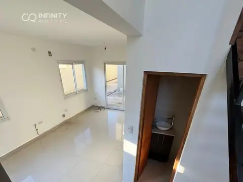Triplex en alquiler en Canning