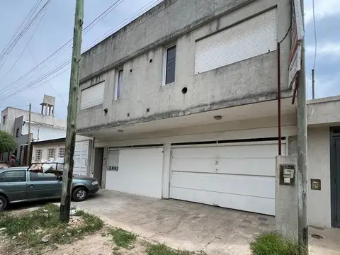 calle 17 y 124 200, Piso PB