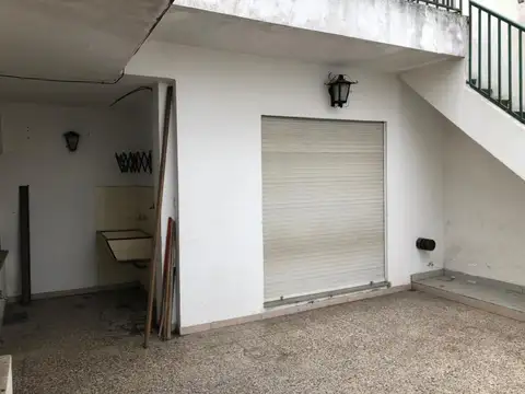 casa 3 ambientes con cochera alquiler Ramos Mejia