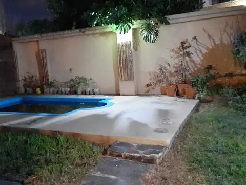 Casa en Venta con 4 cocheras