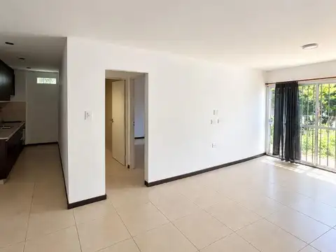 Casa interna de 1 dormitorio en alquiler