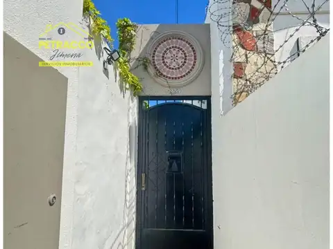 Casa interna de 1 dormitorio en alquiler