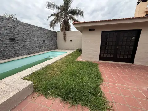 Casa en Alquiler al Este