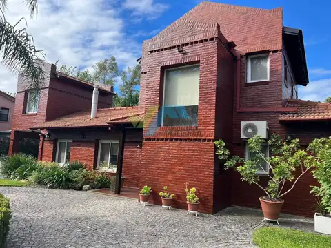 Pilar del lago 100