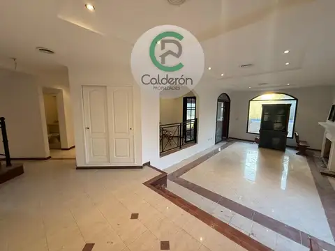Casa en Venta en Campos De Álvarez, USD 330.000