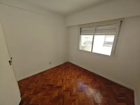 Tres ambientes al frente