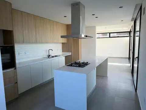 Casa en Venta en Calle Terrada, USD 295.000