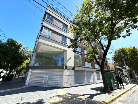 José León Suárez al 400