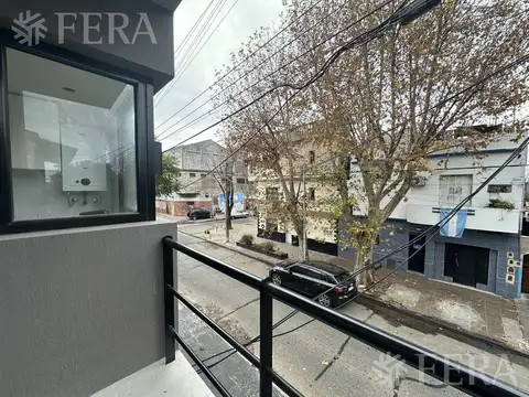 Venta departamento de 2 ambientes con balcón en Sarandí