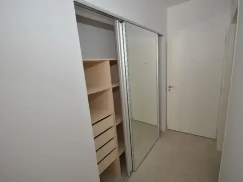 1 Ambiente con Piscina y solarium