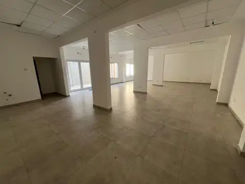 Oficina en Alquiler al Noreste