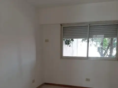 Departamento en Alquiler en República De La Sexta, $ 440.000