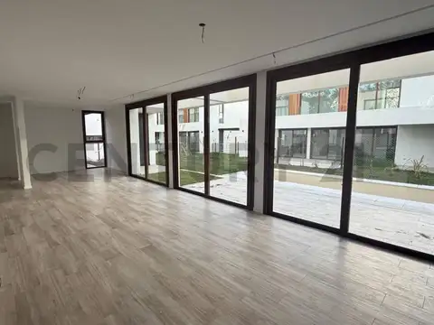 Casa en Alquiler en City Bell, USD 2.200