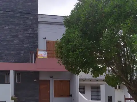 Dúplex en excelente ubicación a una cuadra de la playa y media cuadra del centro