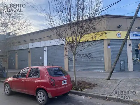 Local en Alquiler en City Bell, $ 900.000