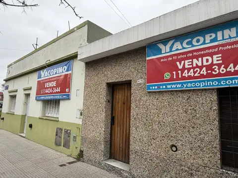 Lote de terreno con construcción de  2 casas .