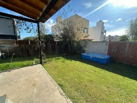 Casa 3 ambientes con 1 baño