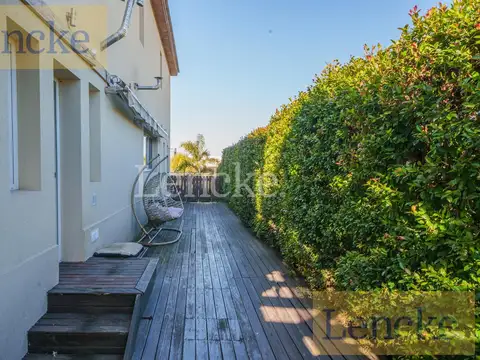 Casa 9 ambientes con 6 baños