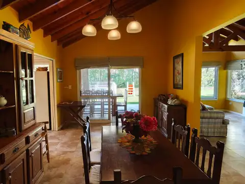 CASA-CLUB EL OMBÚ–GRAN PARQUE-DOBLE LOTE-PILETA