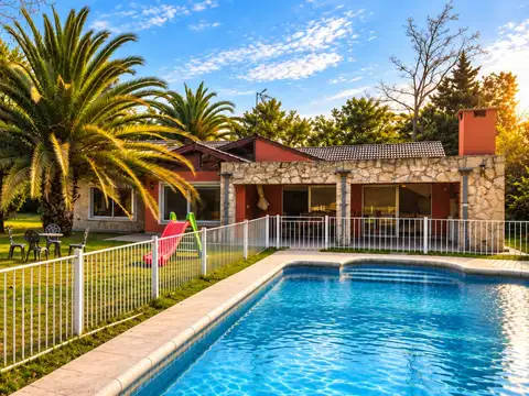 CASA-CLUB EL OMBÚ–GRAN PARQUE-DOBLE LOTE-PILETA