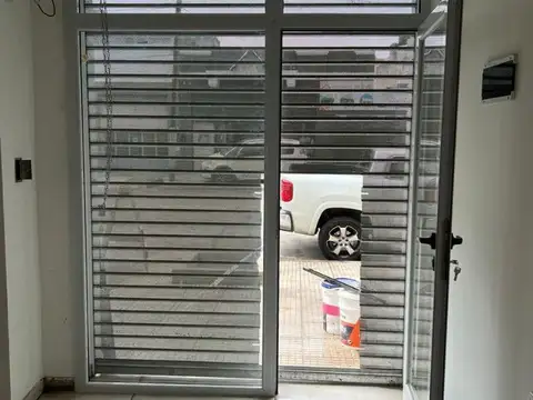 Local en Alquiler en Lanus Este, $ 700.000