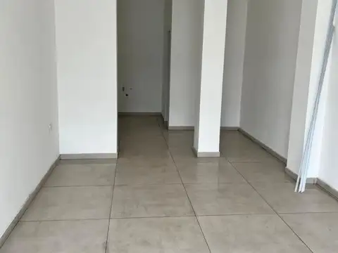 Local en Alquiler en Lanus Este, $ 700.000