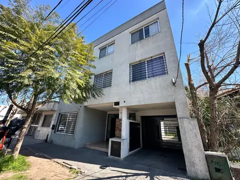 Alquilo dos ambientes moderno Moreno centro