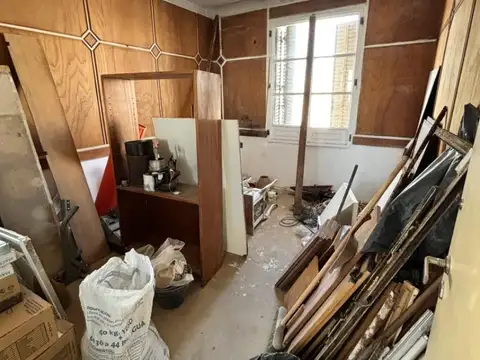 Oficina 7 ambientes con 2 baños